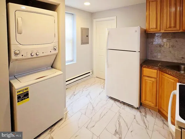 $950 | 6037 Vine Street, Unit 1, Philadelphia, PA 19139