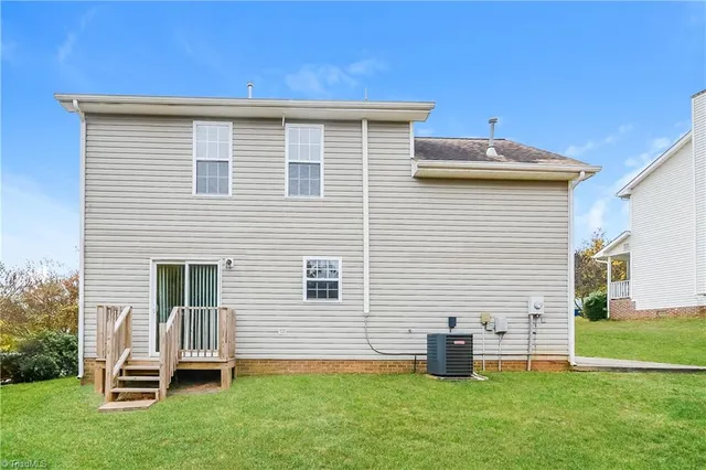 $1,910 | 5511 Grapevine Court, Greensboro, NC 27405