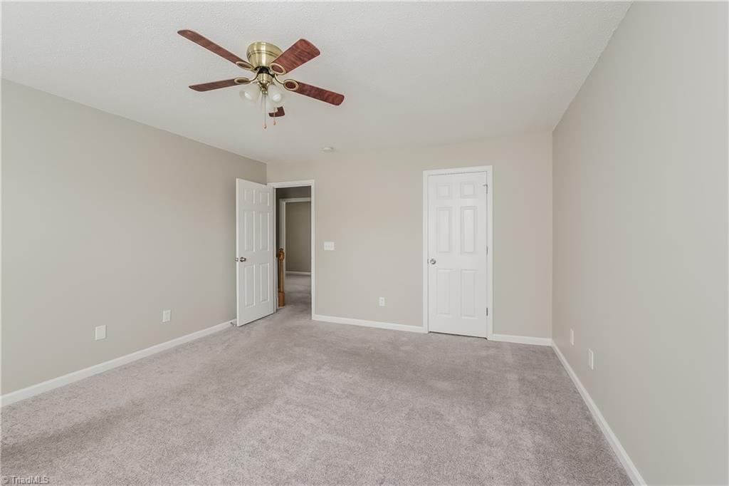 5511 Grapevine Court Greensboro, NC 27405 - Photo 7 of 17