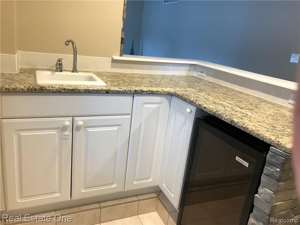 763 Elizabeth Street Rochester, MI 48307 - Photo 27 of 48 liz 11.JPG