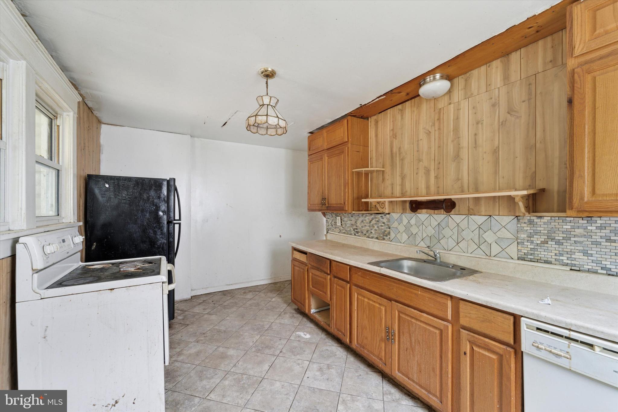 59 Pine Street Beverly, NJ 08010 - Photo 12 of 26