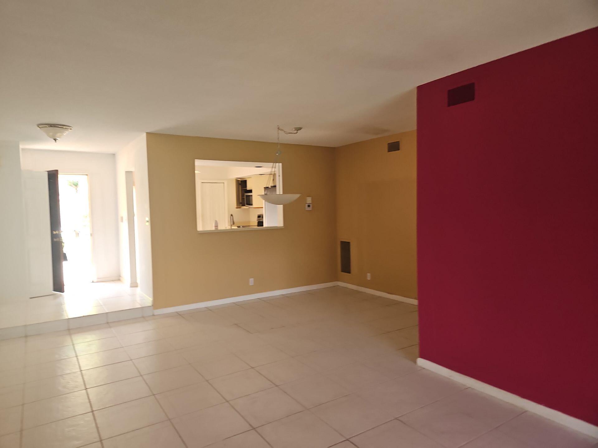 7757 La Mirada Drive Boca Raton, FL 33433 - Photo 5 of 10 5