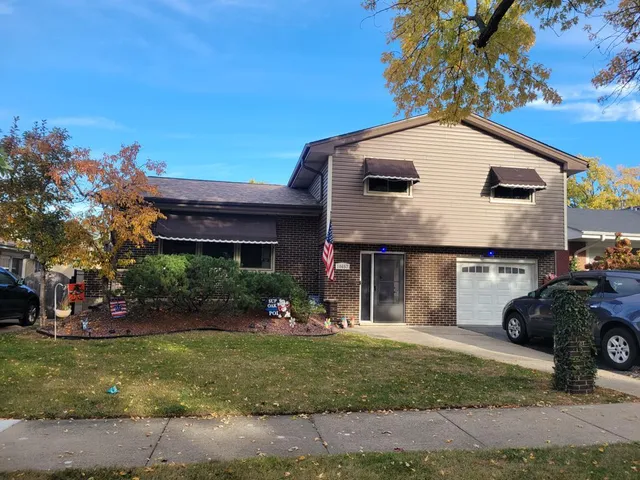 $364,900 | 10657 Laramie Avenue, Oak Lawn, IL 60453