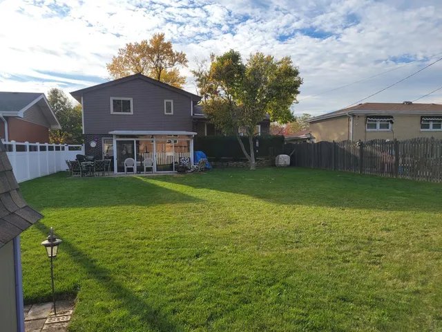 $364,900 | 10657 Laramie Avenue, Oak Lawn, IL 60453