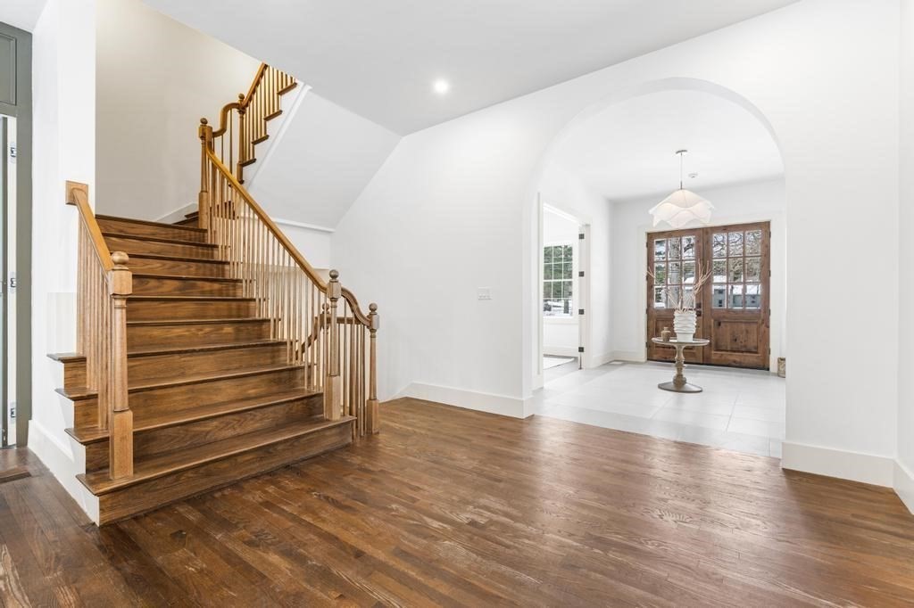 31 Porter Road Andover, MA 01810 - Photo 5 of 42