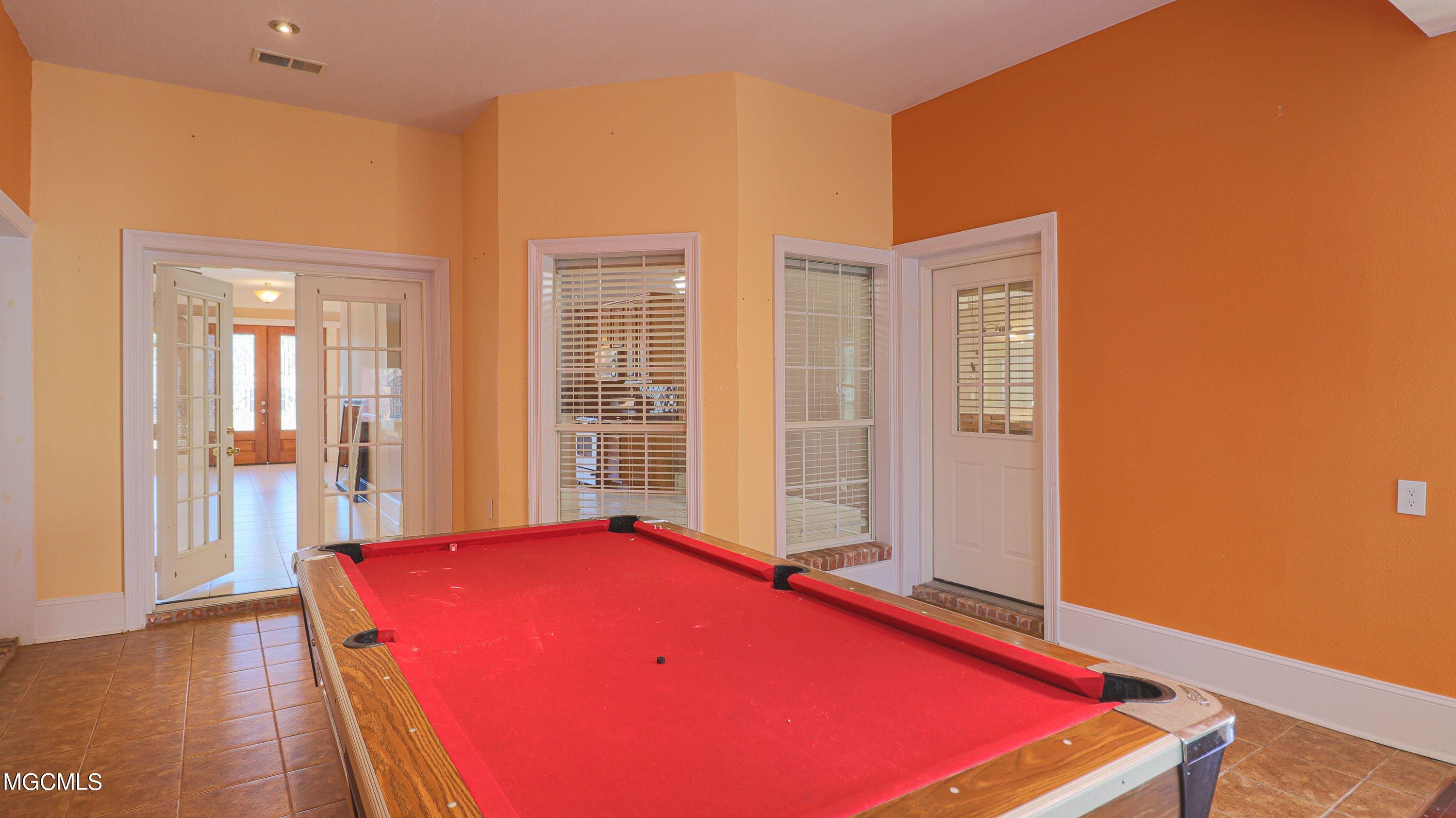 2297 Rue Maison Biloxi, MS 39532 - Photo 11 of 29 uasnCDQw