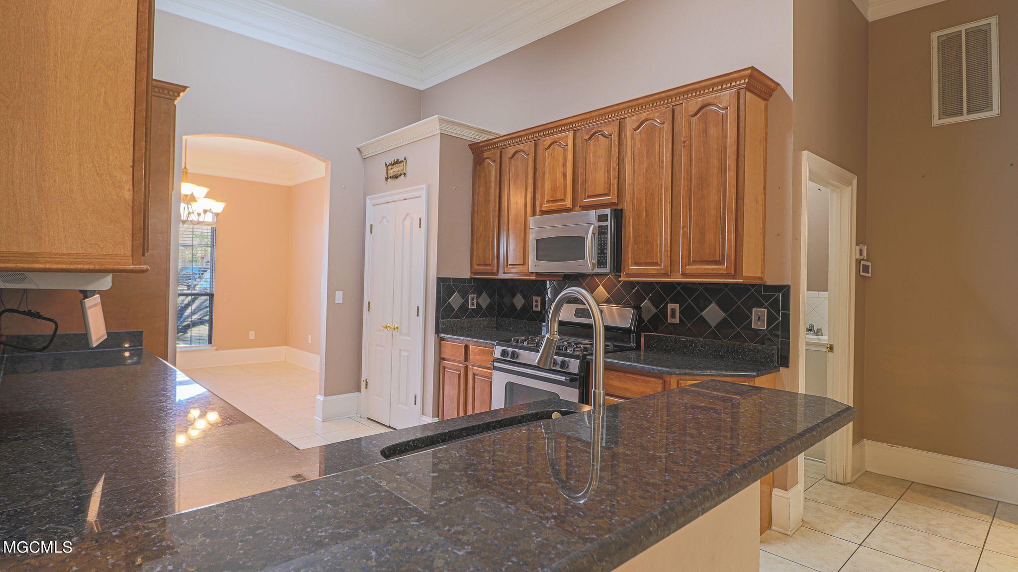 2297 Rue Maison Biloxi, MS 39532 - Photo 9 of 29 ma06H9LA