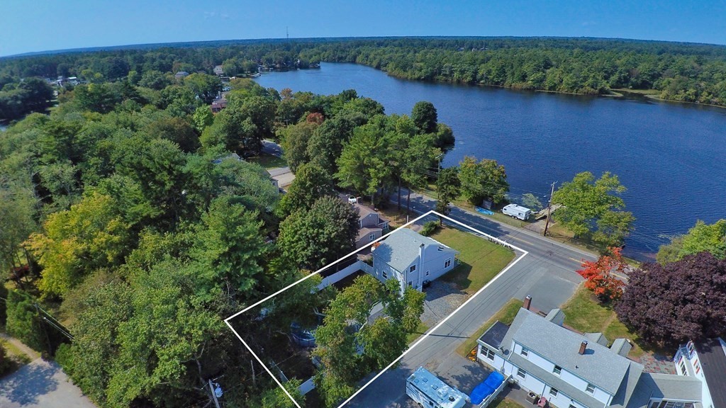 727 Reed Road Dartmouth, MA 02747 - Photo 3 of 33