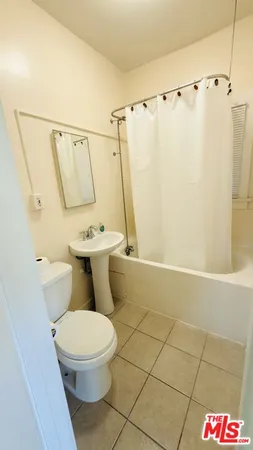 a picture of a bench in a kitchen