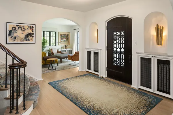 $4,599,000 | 2388 West Lake Of The Isles Parkway, Minneapolis, MN 55405