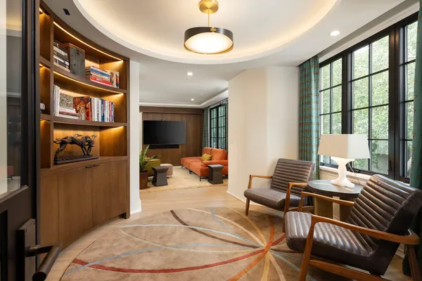 $4,599,000 | 2388 West Lake Of The Isles Parkway, Minneapolis, MN 55405