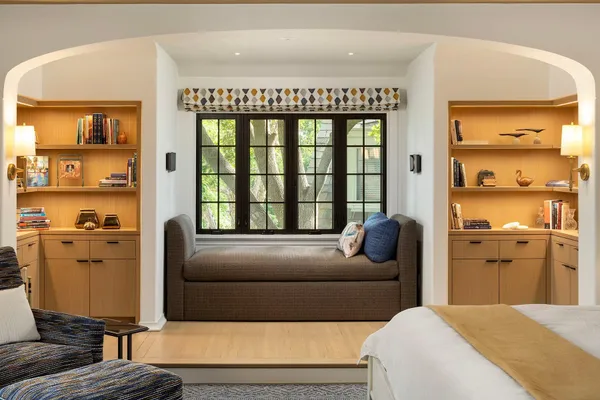 $4,599,000 | 2388 West Lake Of The Isles Parkway, Minneapolis, MN 55405