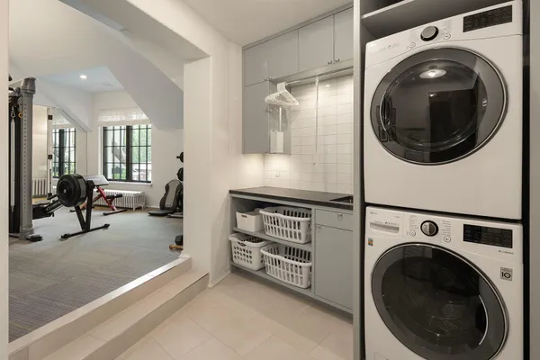 $4,599,000 | 2388 West Lake Of The Isles Parkway, Minneapolis, MN 55405