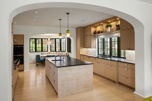 $4,599,000 | 2388 West Lake Of The Isles Parkway, Minneapolis, MN 55405