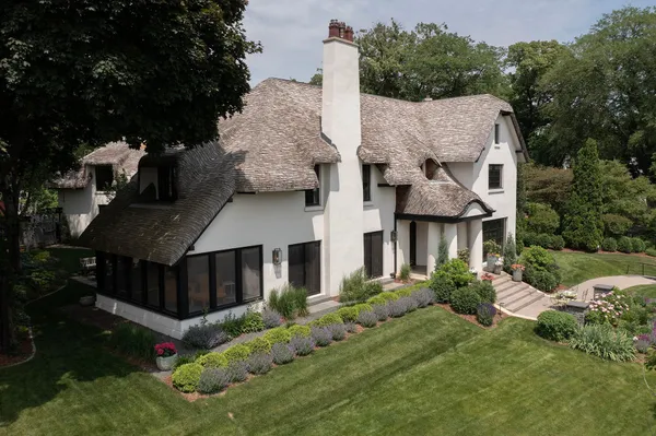 $4,599,000 | 2388 West Lake Of The Isles Parkway, Minneapolis, MN 55405