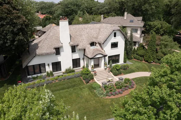 $4,599,000 | 2388 West Lake Of The Isles Parkway, Minneapolis, MN 55405
