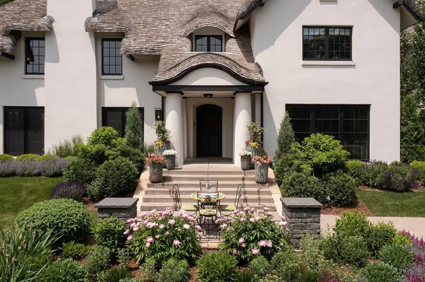 $4,599,000 | 2388 West Lake Of The Isles Parkway, Minneapolis, MN 55405