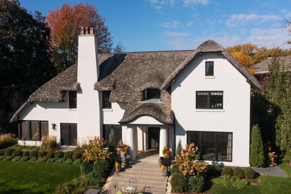 $4,599,000 | 2388 West Lake Of The Isles Parkway, Minneapolis, MN 55405
