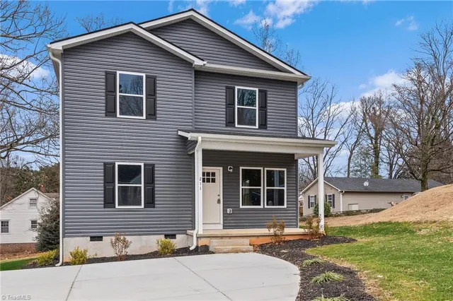 $299,900 | 211 West Brookline Street, Winston-Salem, NC 27127