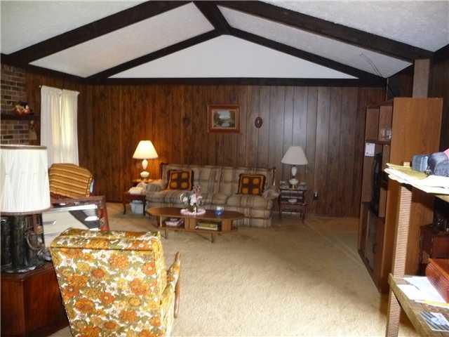 821 Weber Road Greenfield, IN 46140 - Photo 5 of 12 Gallery Image 5