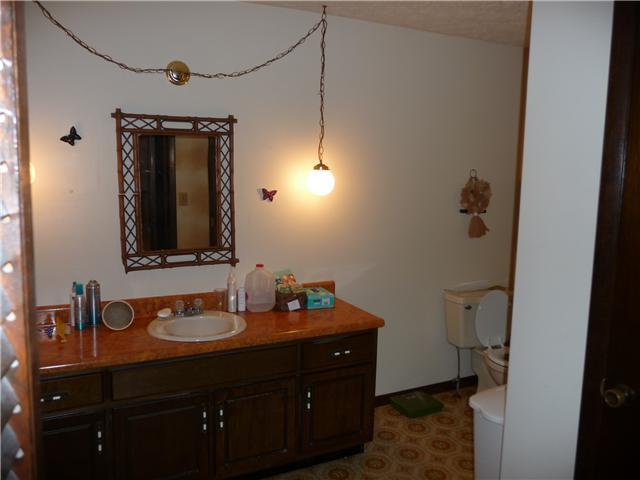 821 Weber Road Greenfield, IN 46140 - Photo 10 of 12 Gallery Image 10