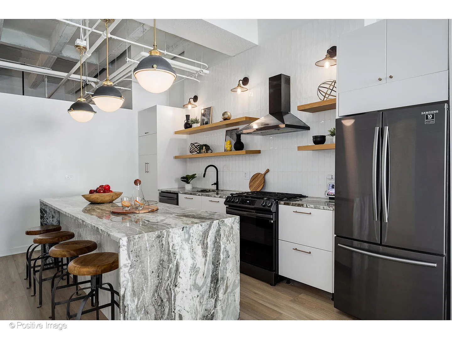 20 North State Street, Unit 411 Chicago, IL 60602 - Photo 9 of 17