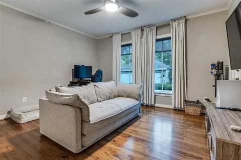 $665,000 | 2318 Barberry Drive, Dallas, TX 75211