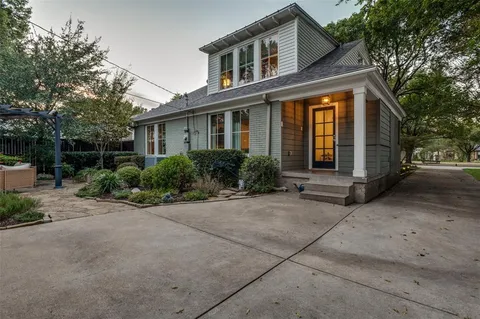 $665,000 | 2318 Barberry Drive, Dallas, TX 75211