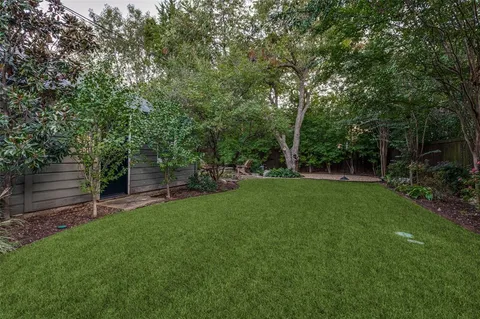 $665,000 | 2318 Barberry Drive, Dallas, TX 75211