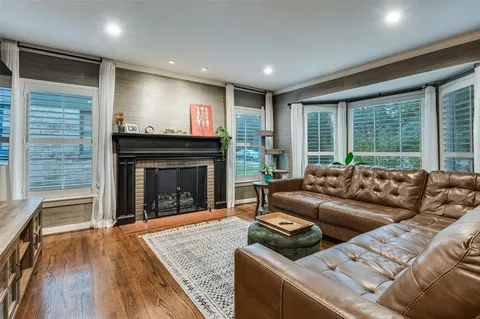 $665,000 | 2318 Barberry Drive, Dallas, TX 75211