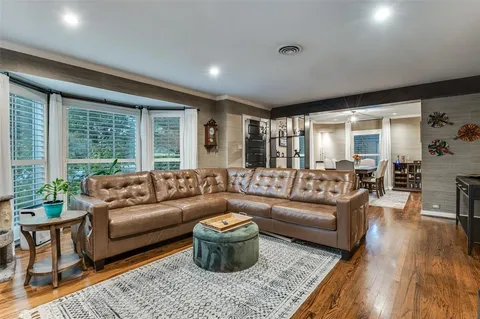 $665,000 | 2318 Barberry Drive, Dallas, TX 75211