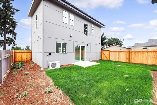 $549,950 | 846 Southwest 136th Street, Unit 1, Burien, WA 98166