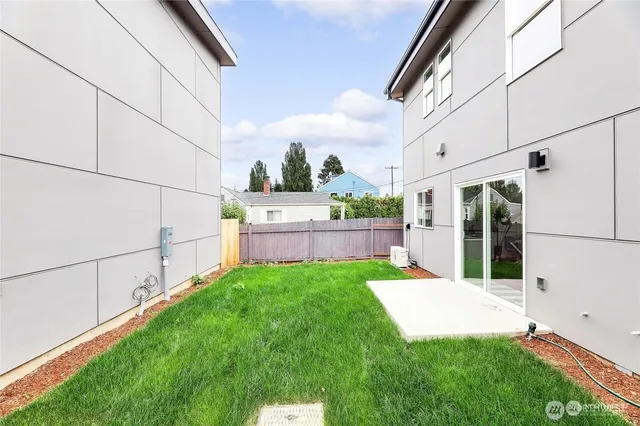 $549,950 | 846 Southwest 136th Street, Unit 1, Burien, WA 98166