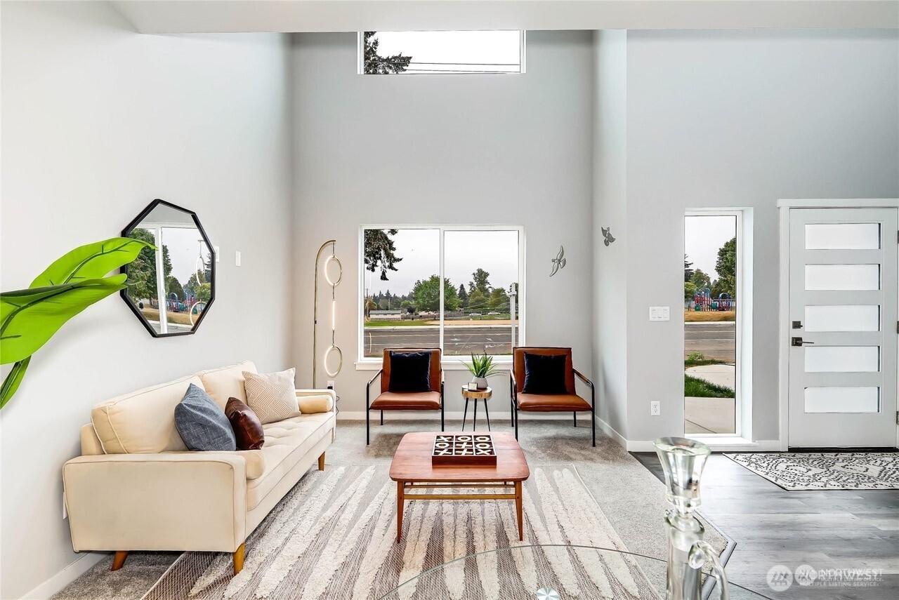 846 Southwest 136th Street, Unit 1 Burien, WA 98166 - Photo 4 of 17