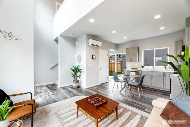 $549,950 | 846 Southwest 136th Street, Unit 1, Burien, WA 98166