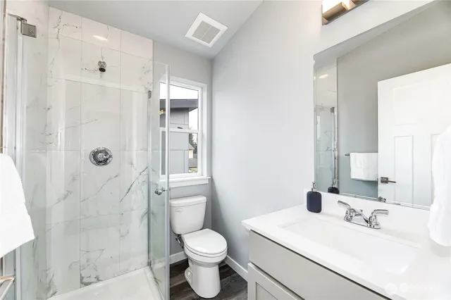 $549,950 | 846 Southwest 136th Street, Unit 1, Burien, WA 98166