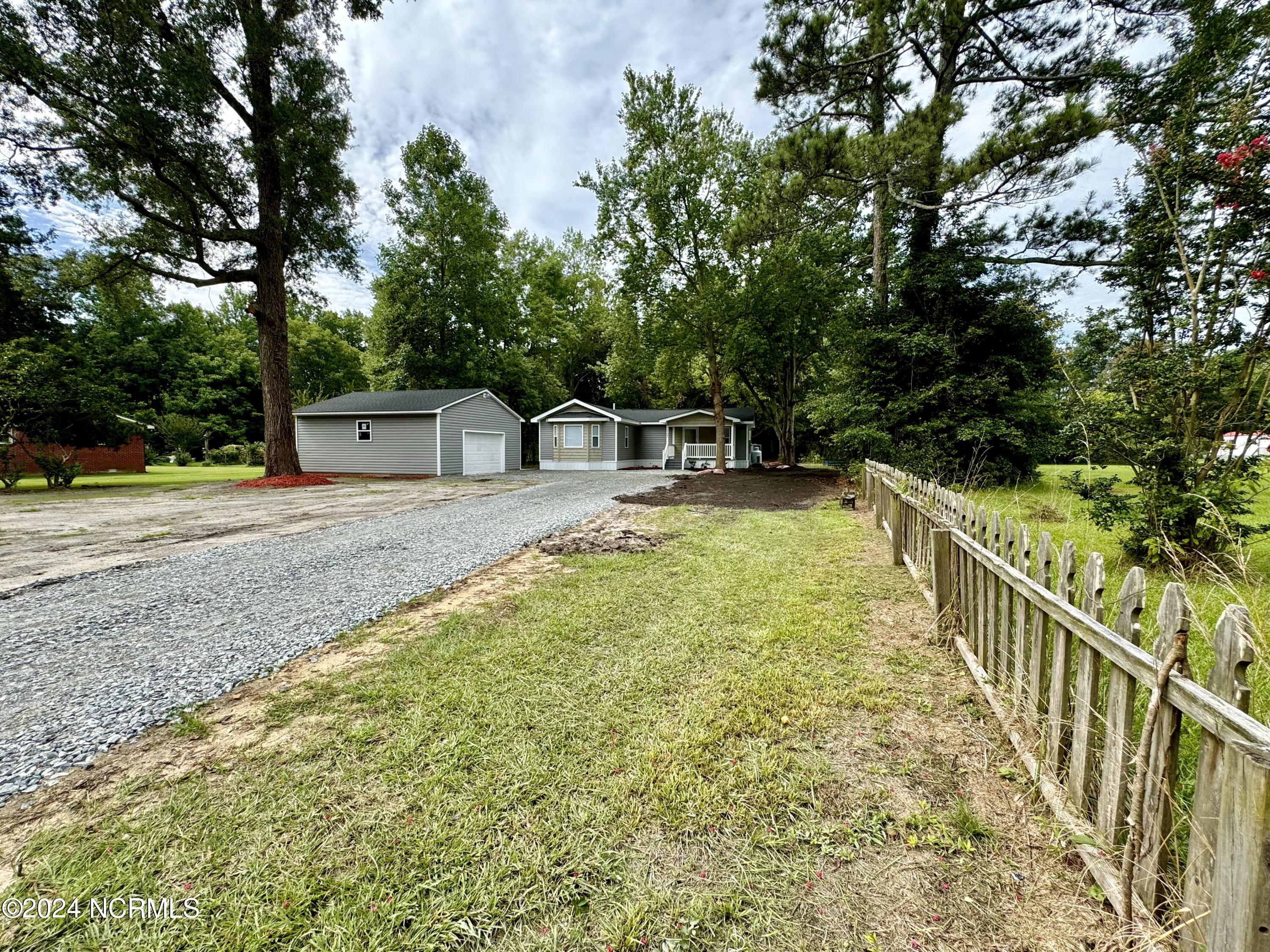 2807 Silo Road Kinston, NC 28501 - Photo 9 of 44 IMG_1508