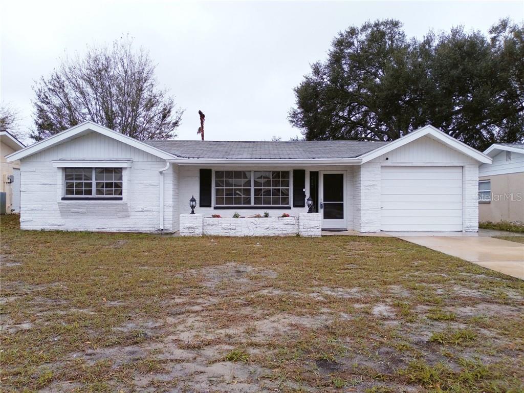 WELCOME HOME - 7540 CAMELOT RD, PORT RICHEY