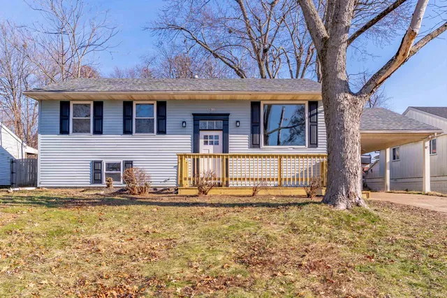 $269,900 | 5011 Manor Court, Evansville, IN 47710