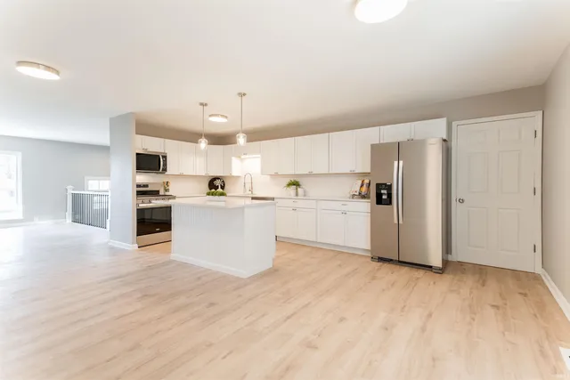 $269,900 | 5011 Manor Court, Evansville, IN 47710