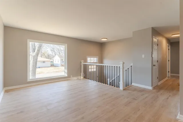 $269,900 | 5011 Manor Court, Evansville, IN 47710