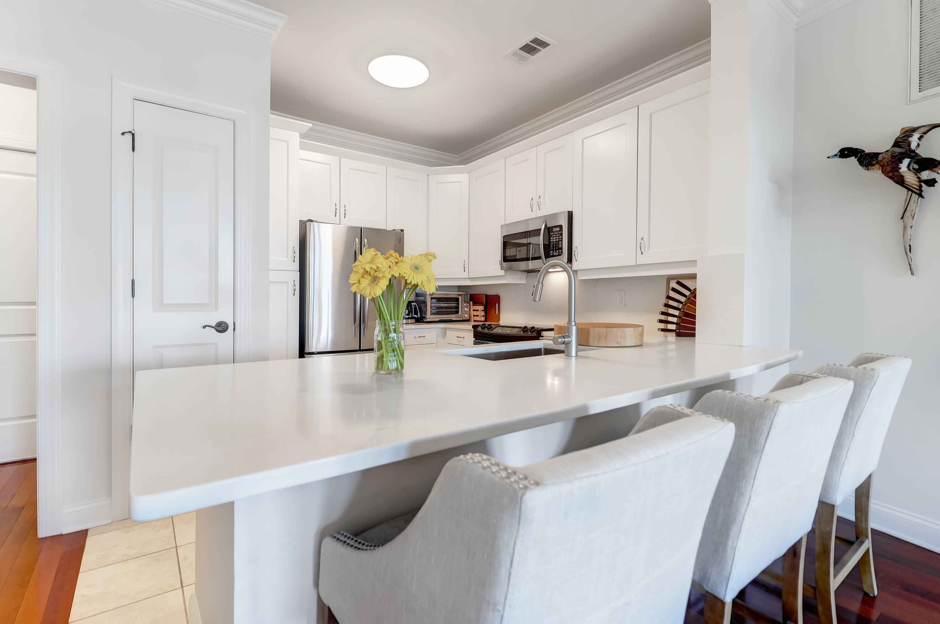 21 George Street, Unit 310 Charleston, SC 29401 - Photo 8 of 43 Breakfast Bar
