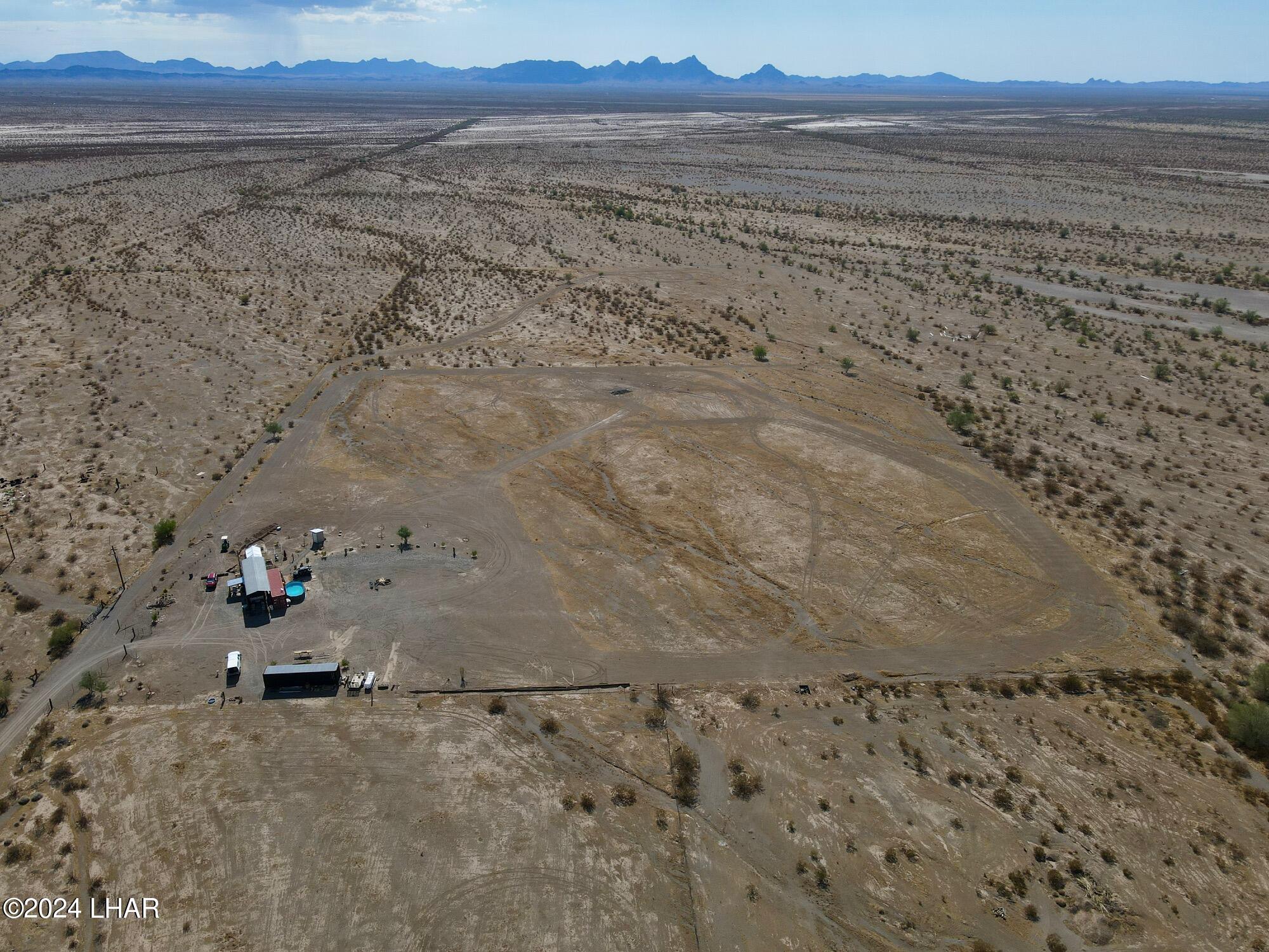 39880 McVay Road Salome, AZ 85348 - Photo 4 of 27 Looking West