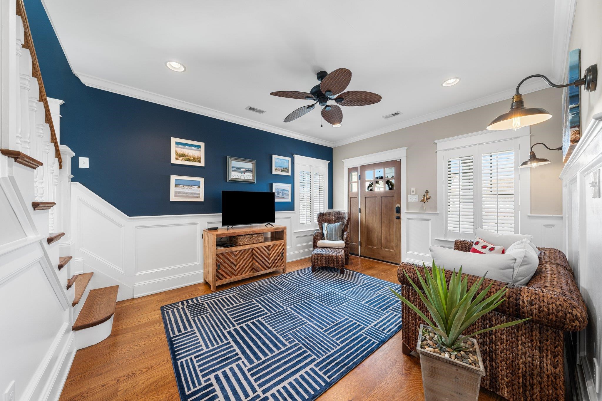 243 110th Street Stone Harbor, NJ 08247 - Photo 12 of 34 a living room with furniture