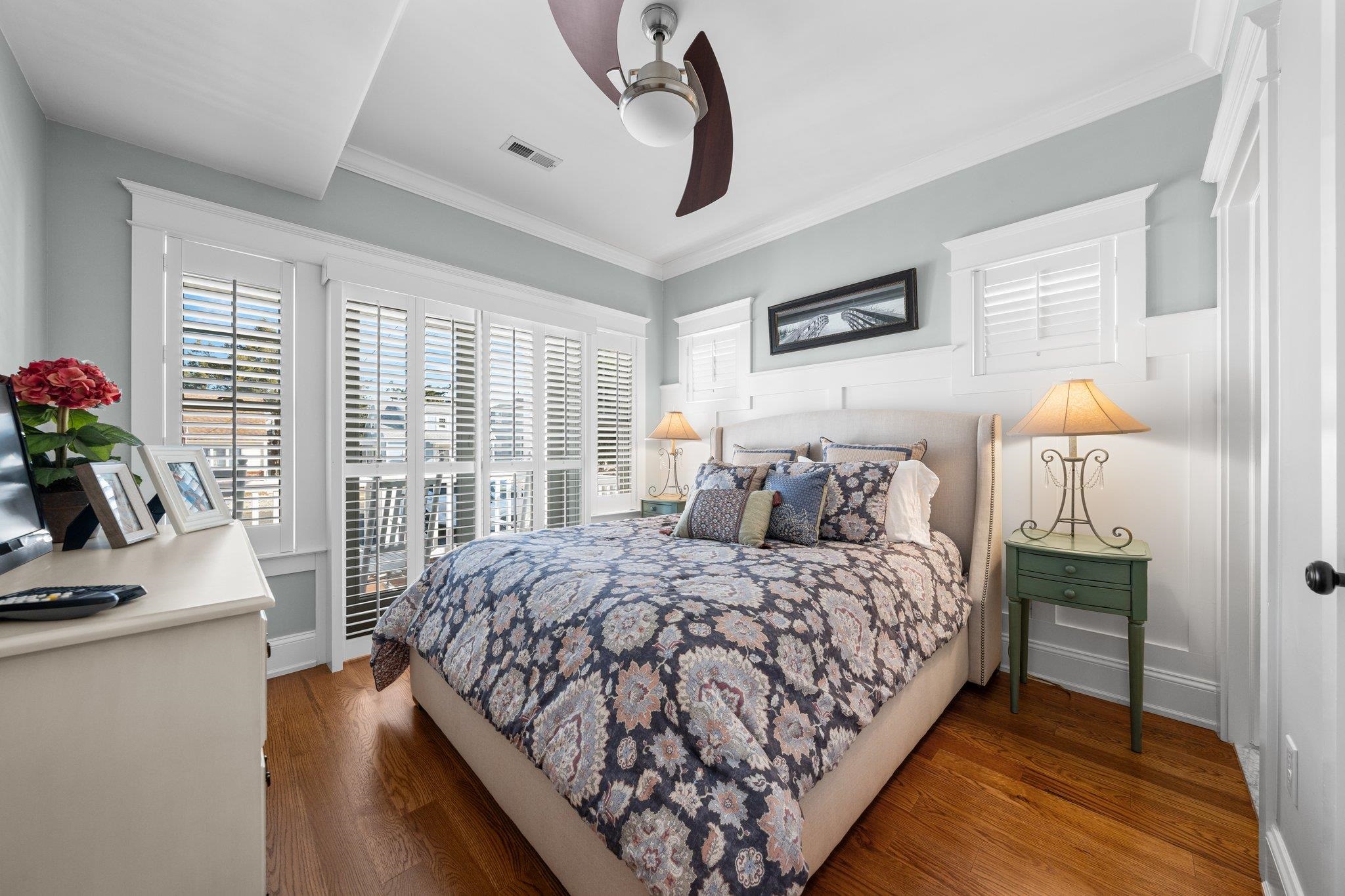 243 110th Street Stone Harbor, NJ 08247 - Photo 3 of 34 a bedroom with bed and wooden floor