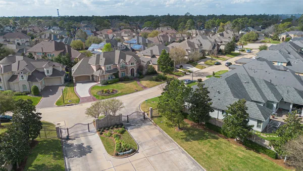 $950,000 | 7414 Day Hill Drive, Spring, TX 77379