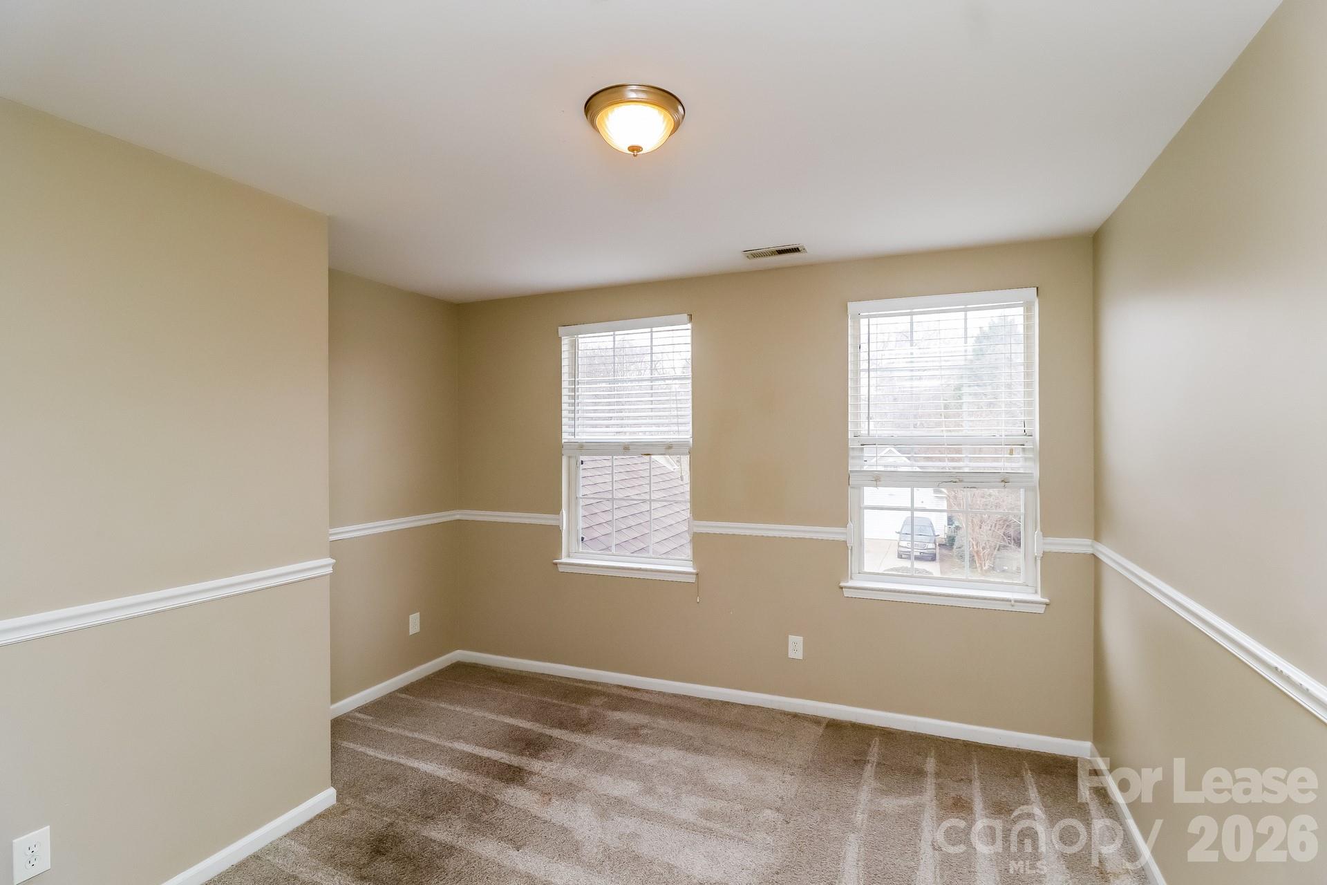 7510 Hubbard Woods Road Charlotte, NC 28269 - Photo 11 of 17