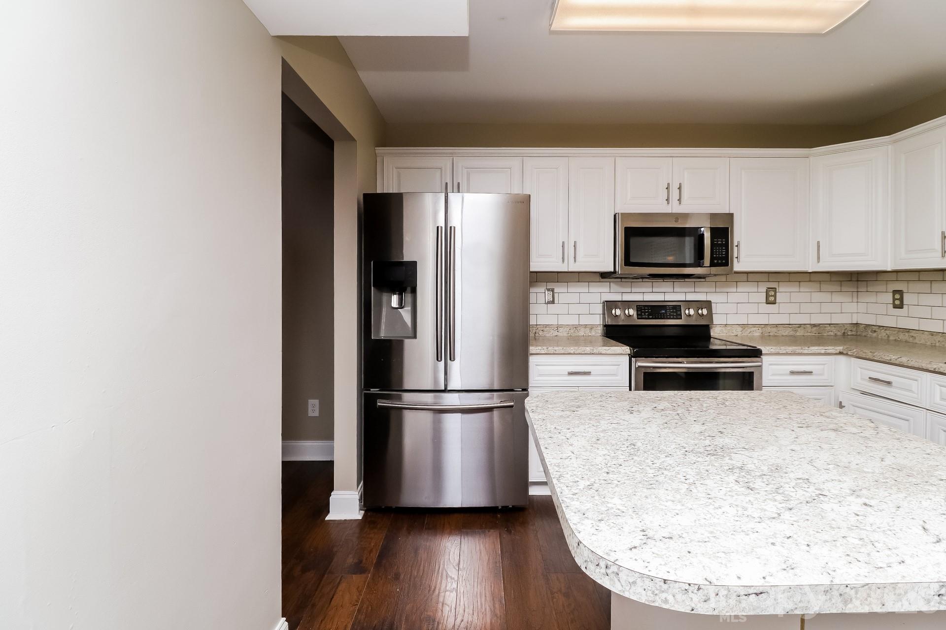 7510 Hubbard Woods Road Charlotte, NC 28269 - Photo 3 of 17