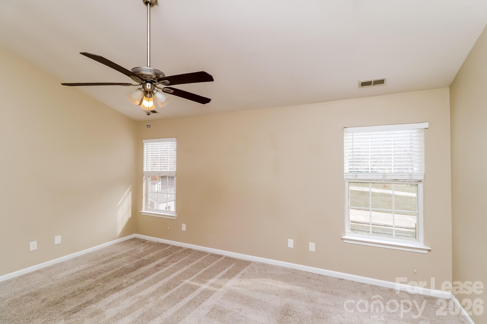 7510 Hubbard Woods Road Charlotte, NC 28269 - Photo 8 of 17