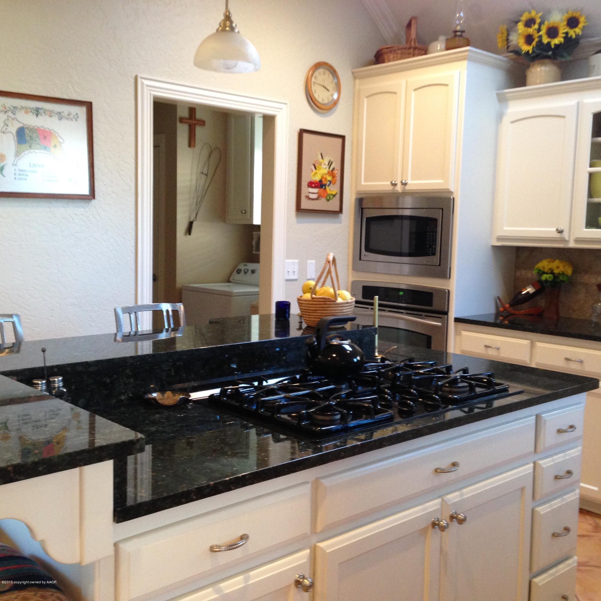 6006 Riley Elizabeth Drive Amarillo, TX 79119 - Photo 21 of 42 kitchen 5 burner gas stove